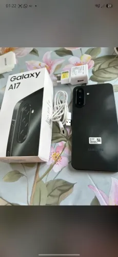 Galaxy A17 256 gb 8gb ram NFC, seminovo na caixa .