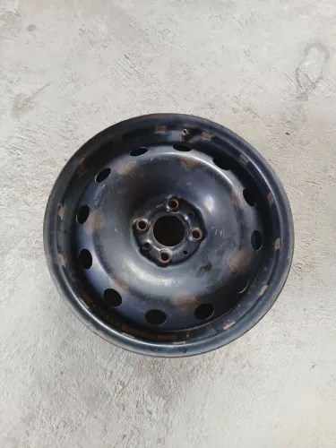Roda de ferro aro 15 fiat