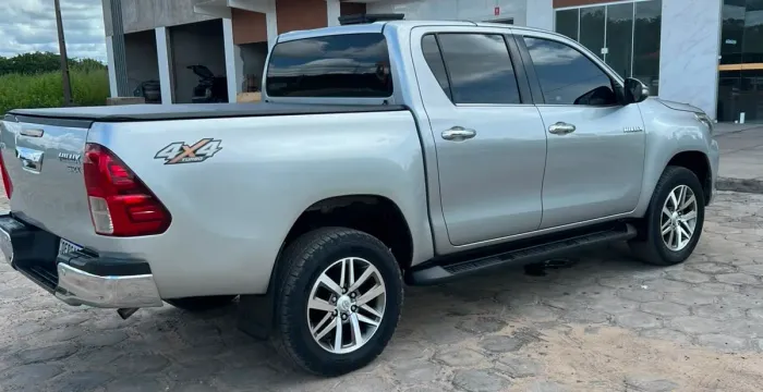 Toyota Hilux CD SRX 4X4 2.8 TDI 16V Diesel Aut. 2017