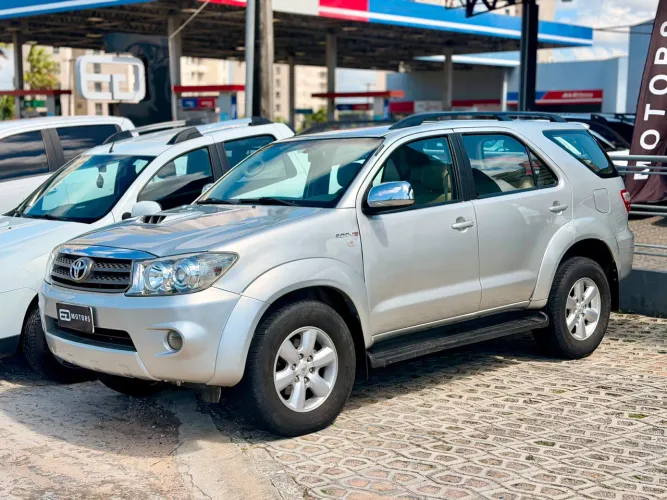 Toyota Hilux SW4 SRV D4-d 4X4 3.0 TDI Dies. AUT 2009