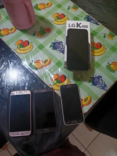 Celulares com defeito 