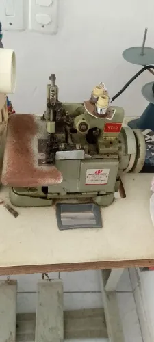 Máquina overloque