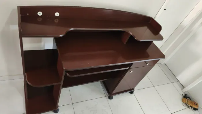 Escrivaninha para Computador com Suporte de Teclado e Gaveta