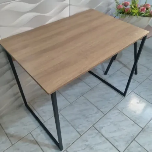 Mesa de escritório | Bom estado