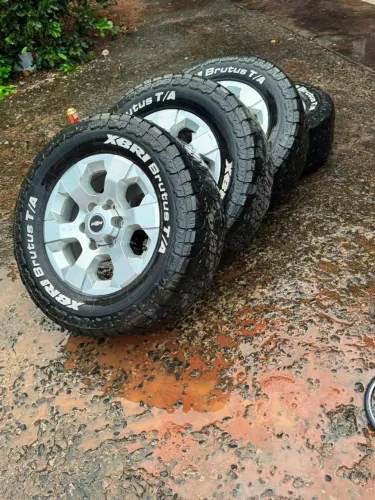 Rodas com pneus s10 ltz