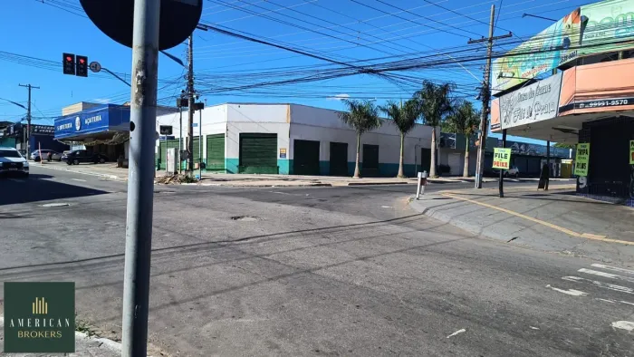 Aluguel Sala Comercial 450 m² de Esquina Avenida Mangalo 12 Vagas