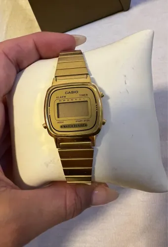 Relógio Casio Vintage Digital Dourado - Feminino