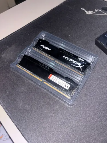 memória RAM 2x4 DDR4