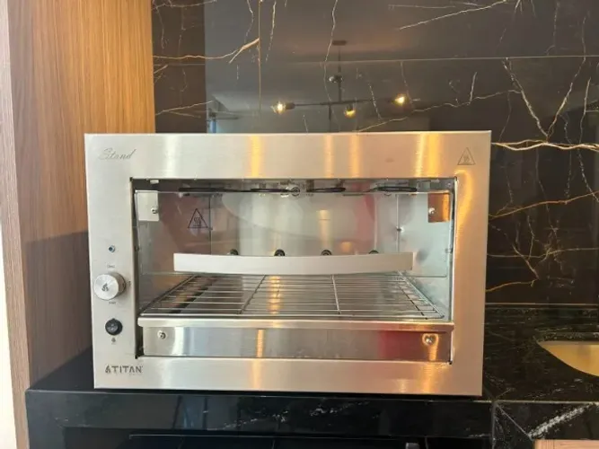 Churrasqueira Elétrica de Bancada Titan Stand 4 Nova