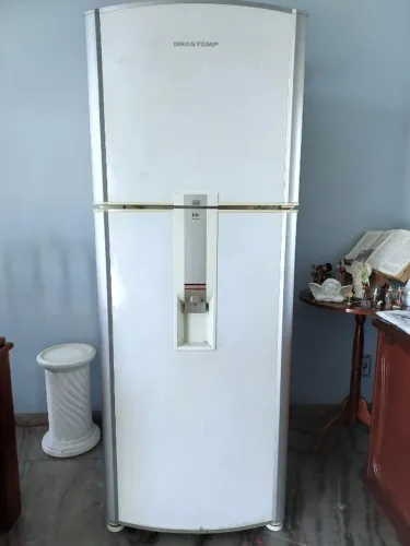 Geladeira Brastemp Frost Free 432 litros. Liga mas está gelando fraco.