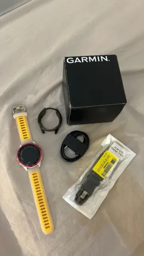 GARMIN FORERUNNER 570 Raspberry 42mm<br><br>Raspberry