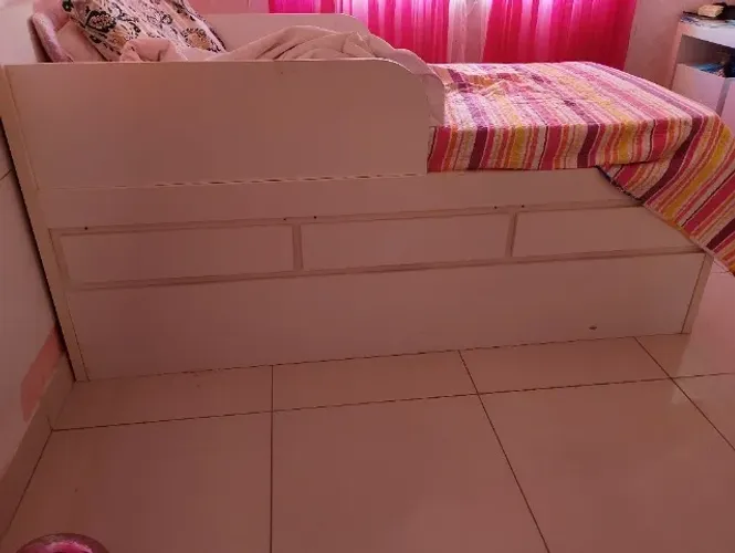 Vendo bicama com gaveteiros 