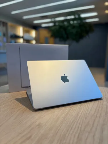 MacBook Air M4 512/16GB Prata 13 Polegadas - Seminovo