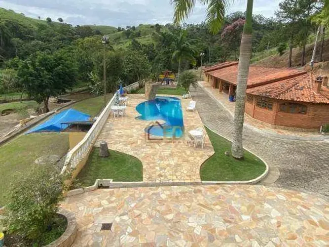 Sítio com 12 dormitórios à venda, 156000 m² por R$ 3.600.000 - Centro - Biritiba Mirim/SP