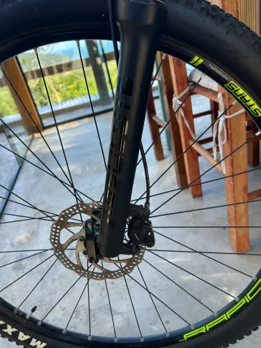 Bike Cannondalle em carbono