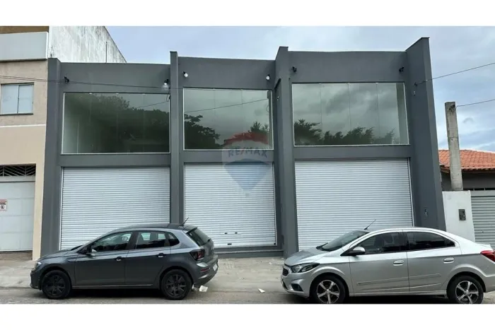 "Alugue Ponto Comercial na Av. Franz Gedeon"