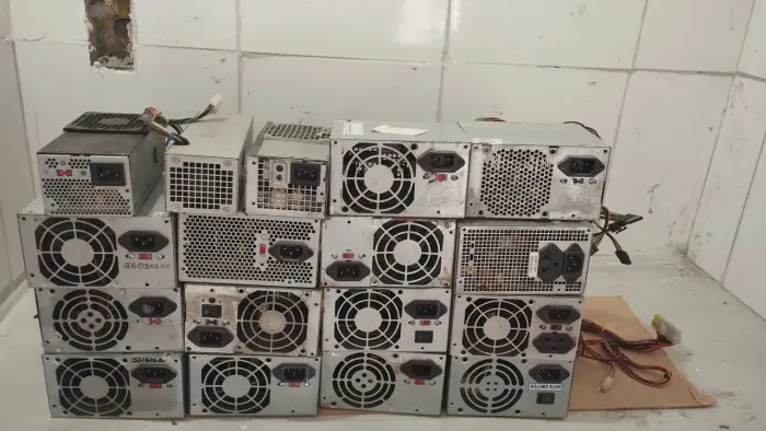 Lote de fontes para computador