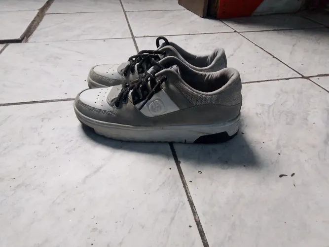 Tenis Novo