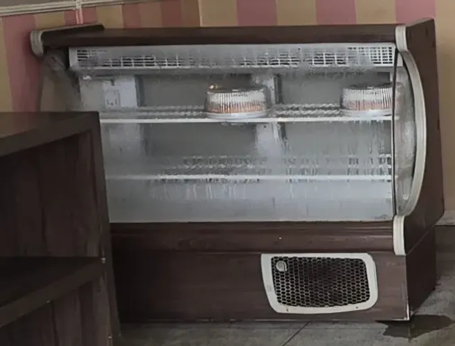 Balcão Refrigerado BOLOS/TORTAS Gelopar