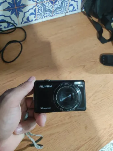 VENDE-SE CÂMERA FUJIFILM 16MEGA PIXELS