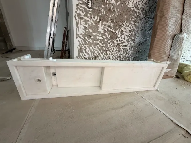Pia esculpida em Mármore branco 