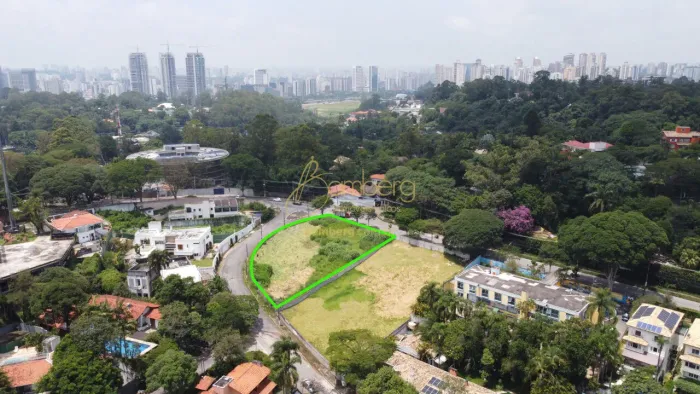 TERRENO NO MORUMBI COM 2 MIL MTRS, PRÓXIMO AV MORUMBI.
