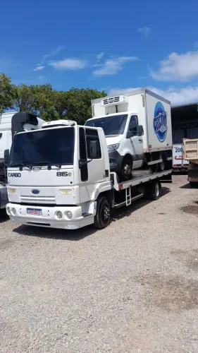 Ford Cargo 815e plataforma guincho 
