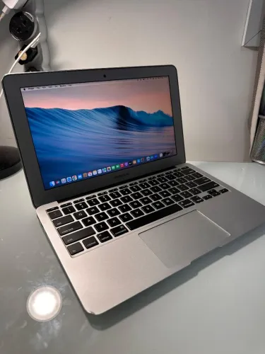 MacBook Air 11"