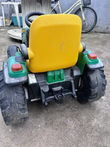 Trator Infantil Elétrico 