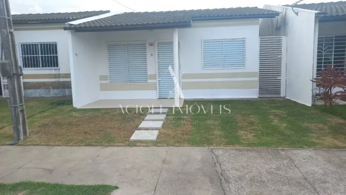 Casa a Venda no Residencial Grand Jardim dos Flamboyants no bairro Cidade Universitária.