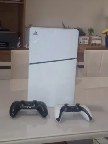 Vendo Ps5 slim 2 controles