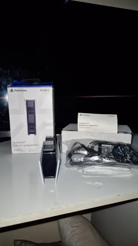 Vendo base de carregamento sony com caixa e em estado ótimo