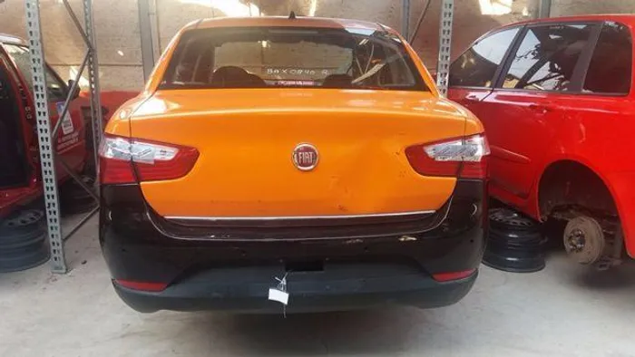 Peças usadas Fiat Siena Atractive 2016 2017 1.4 88cv flex câmbio manual