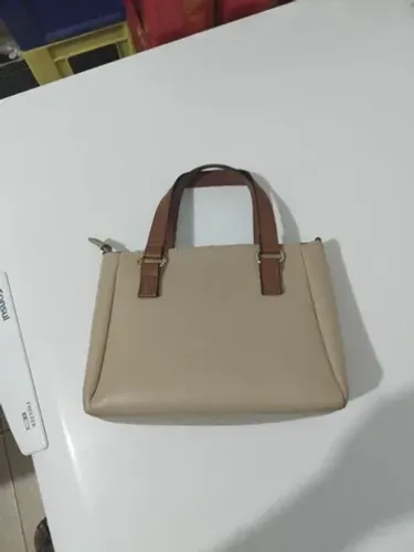 Três bolsas importadas