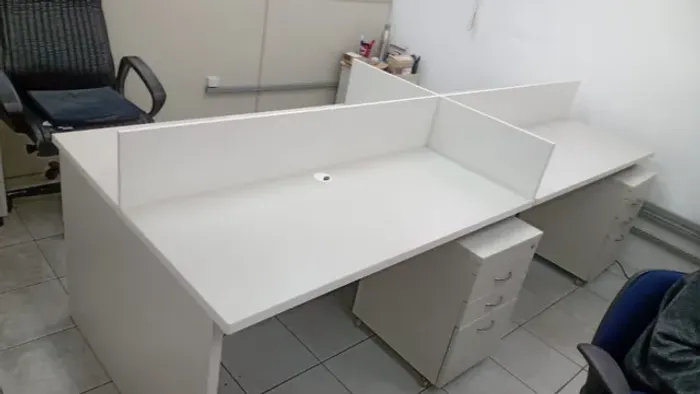 MOVEIS DE ESCRITÓRIO Estação de trabalho com 4 posições***leia a descrição***