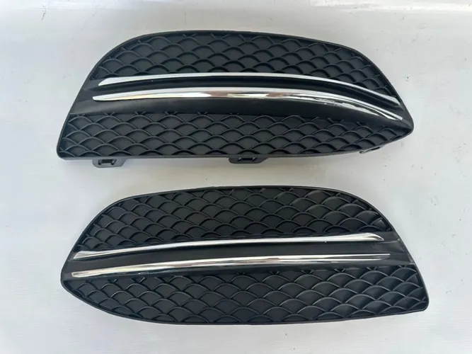 Par Tela Grade Farol de Milha Mercedes Benz C180 C200 2015 3016 2017 2018