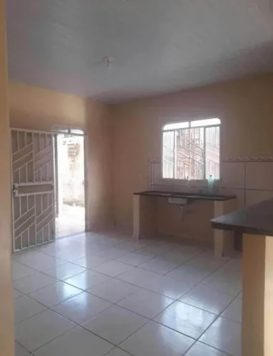 Vedo casa no Itapoá