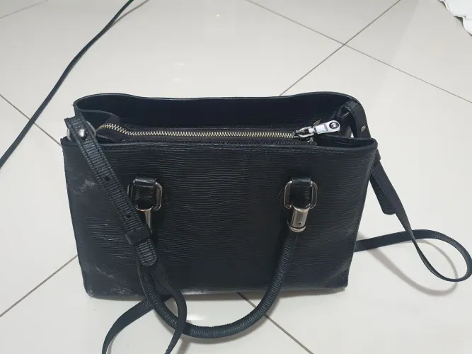 Bolsa feminina preta de couro Corello