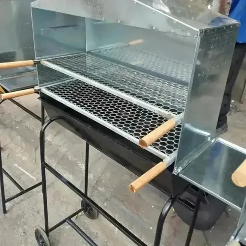 Churrasqueira para espetinhos com coifa Frete gratis