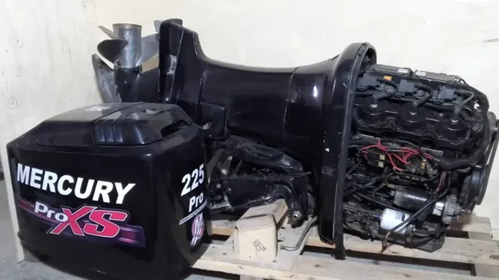 Motor de popa Mercury 225 hp EFI 