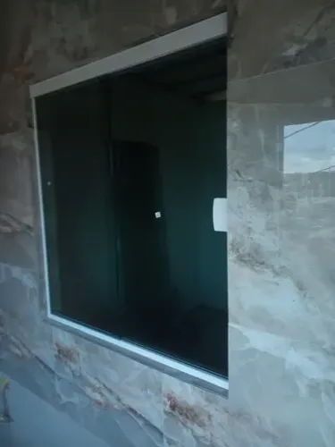 Janelas, portas, guarda corpo etc. Tudo em vidro temperado