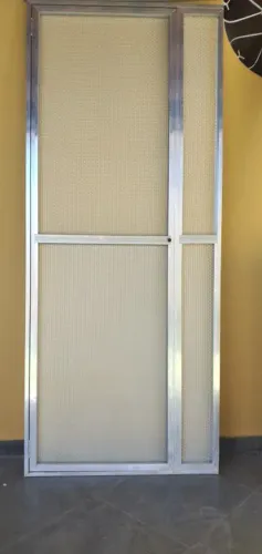 Porta para box em alumínio e acrílico