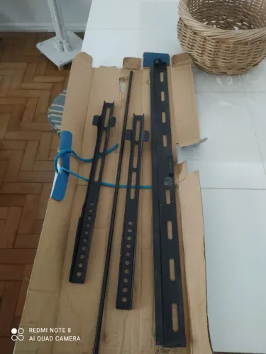 Vendo suporte de tv.
