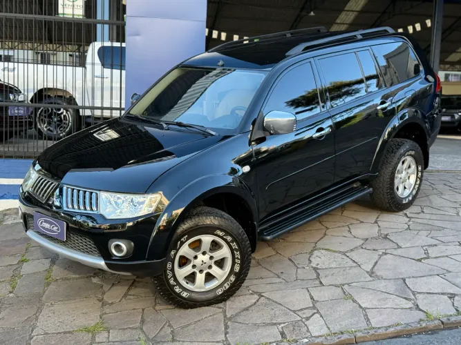 PAJERO DAKAR 3.2 HPE 4X4 7 LUGARES TURBO INTERCOOLER DIESEL AUTOMÁTICO