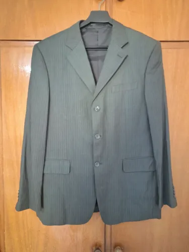 Terno blazer masculino cinza com risca de giz tamanho 54 sem calça