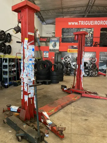 Oportunidade... Loja completa de pneus com todos ose equipamentos!