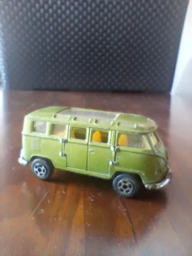 Vendo Miniatura Kombi - VW Statio Wagon 21 janelas.