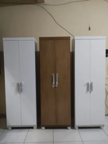 Guarda-Roupas Novos e Modernos