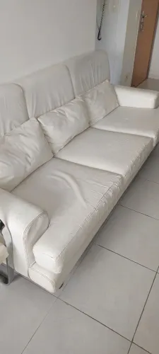 Sofá Couro Três Lugares<br>