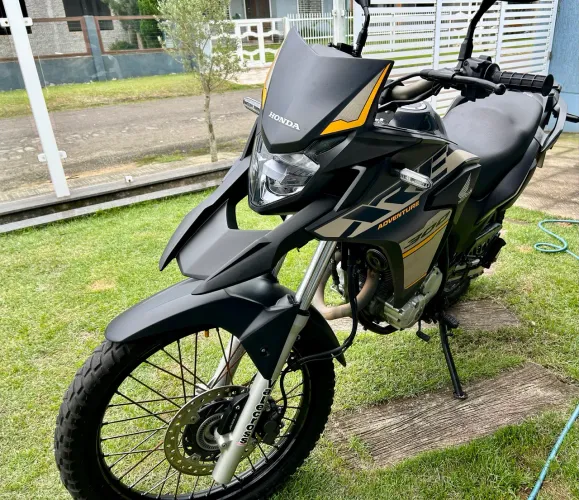 XRE 300 2022 . Pouco usada
